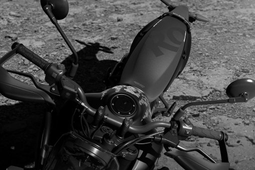 Himalayan 450- Mana Black - Seat5
